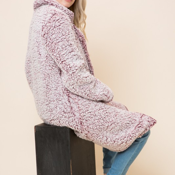 *ONLY 1 LEFT* 2-toned Super Soft Sherpa Coat-Wine - Picture 4 of 7